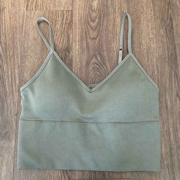 Garage teal tank top with built in removable padding and adjustable straps - Picture 1 of 3